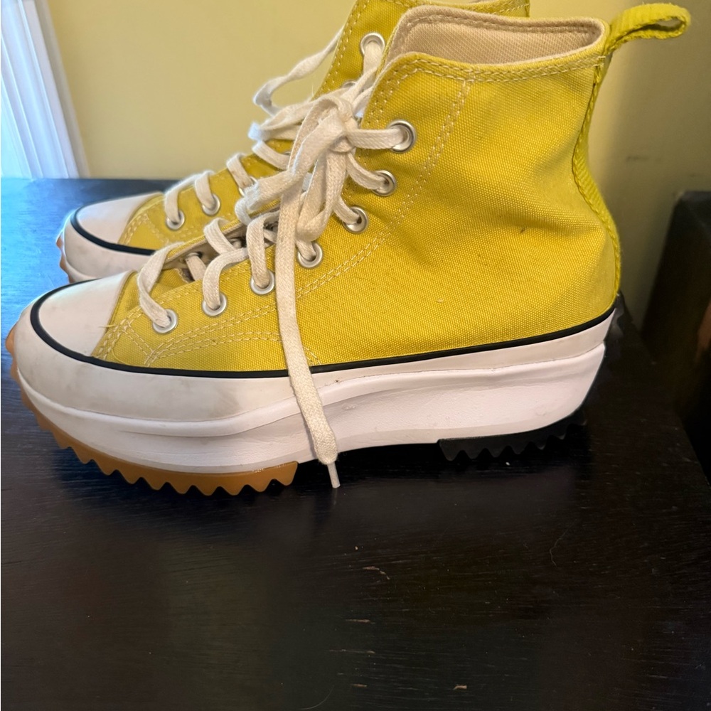Converse Yellow Run Star‎ Hike Platform High-Top Sneakers with Star Heel Accent - Picture 6 of 8
